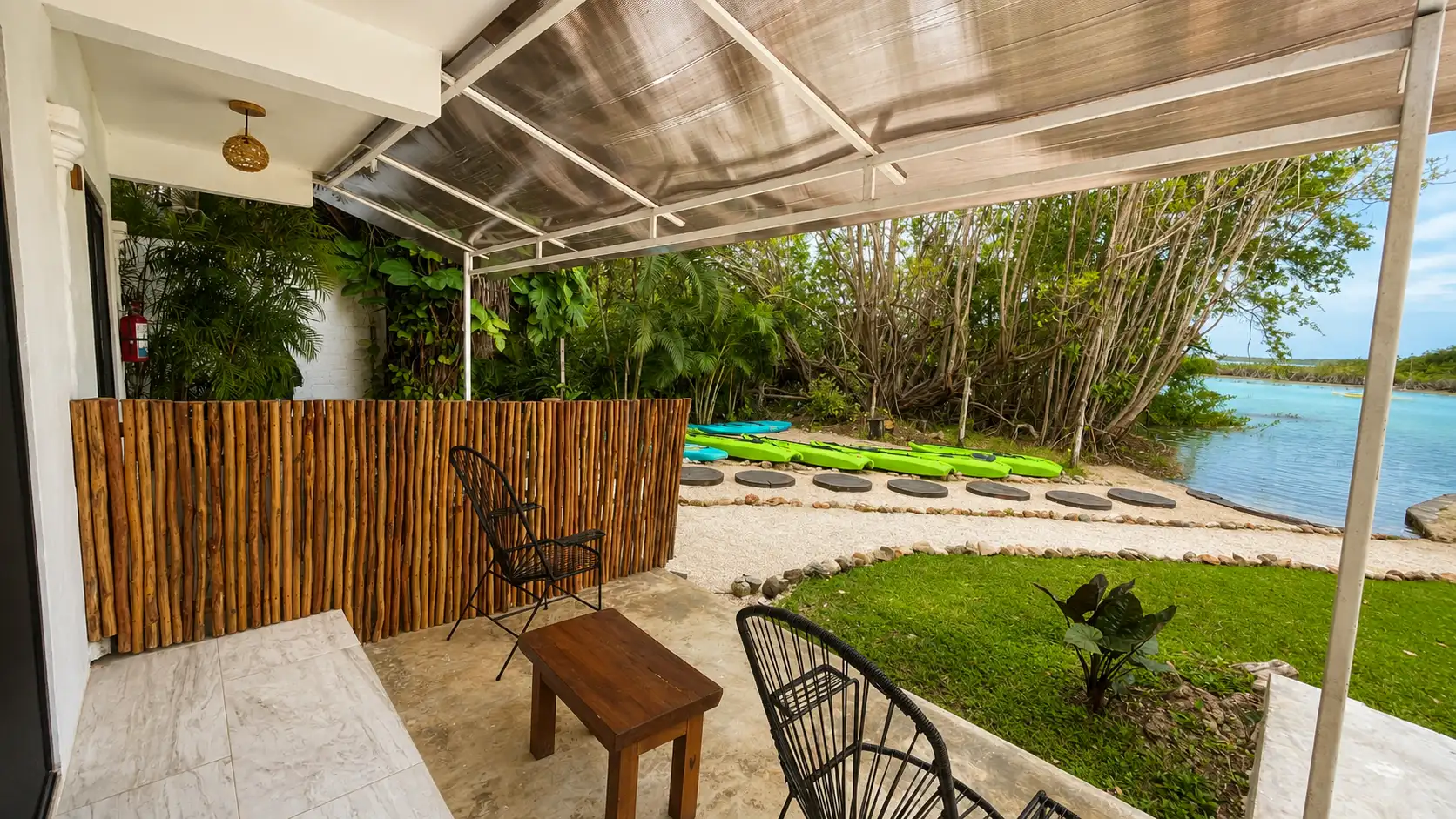 Suite King con Terraza Vista Laguna 12