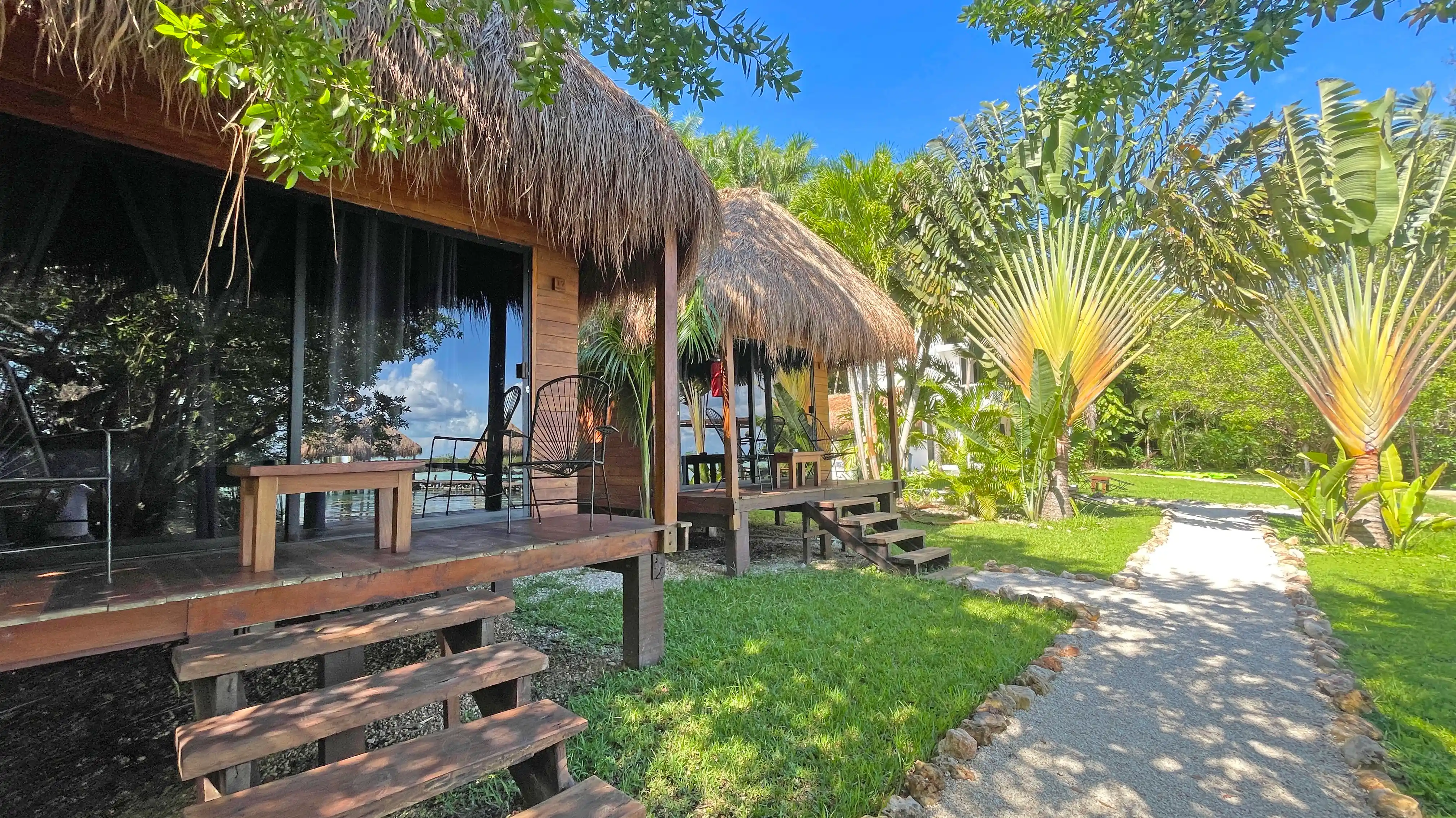 Bungalow Familiar con Terraza Vista Laguna 10