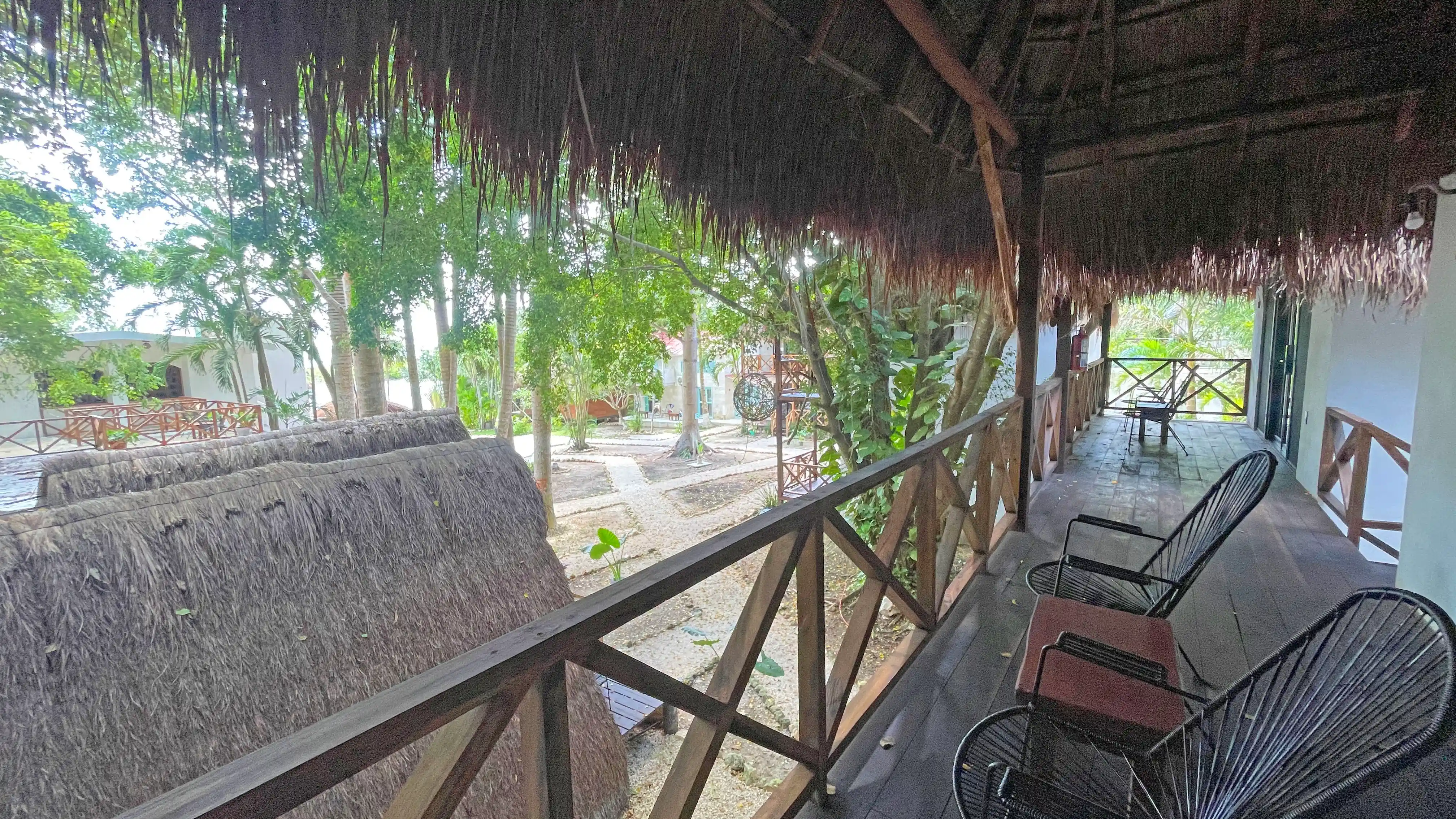 Bungalow con Terraza Vista Jardín 9