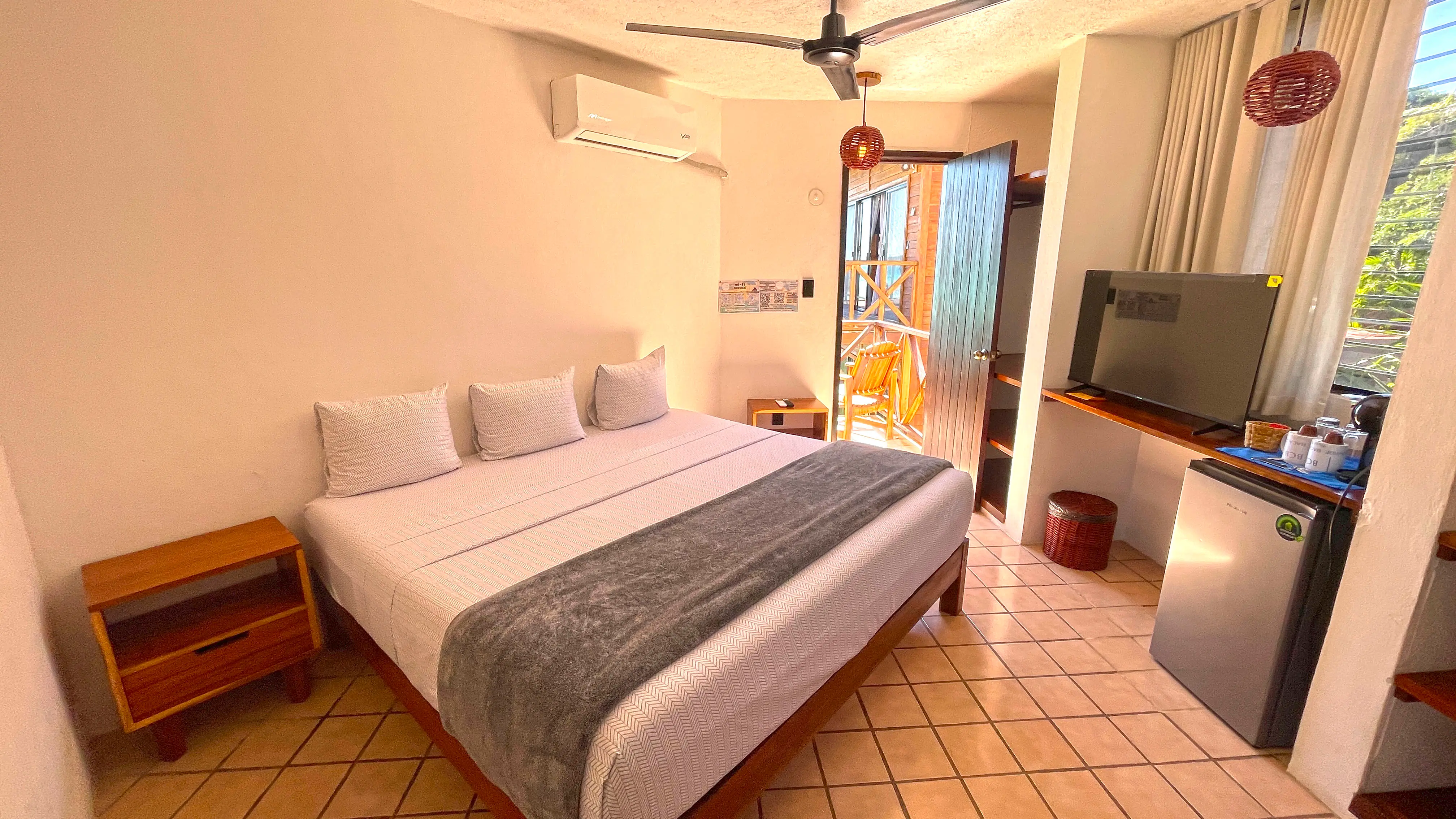 B15 · Suite 15 Mantarraya Balcón Lagoon View 1