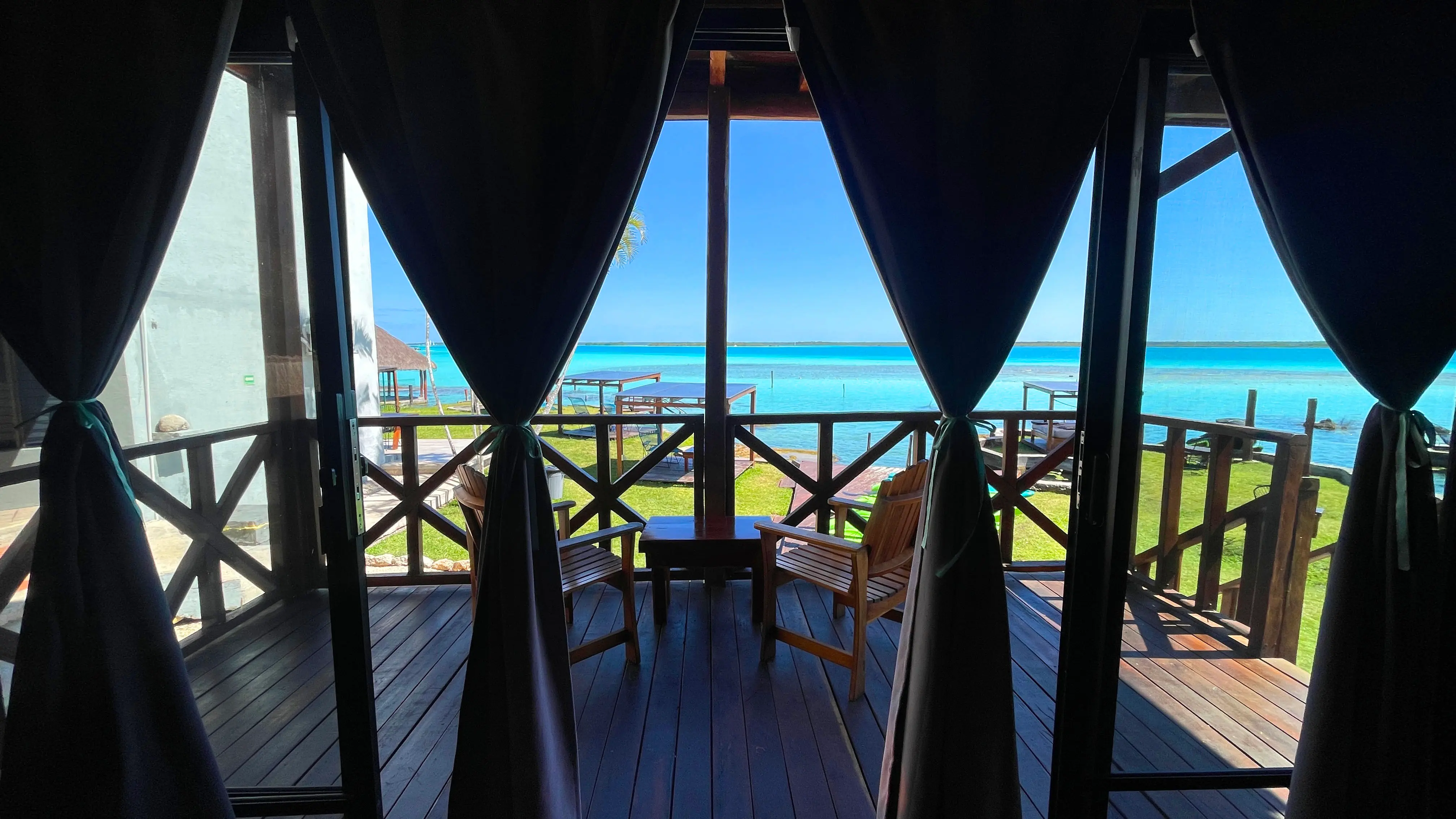 B1 · Bungalow 1 Iguana a pie de Laguna Amazing view 1