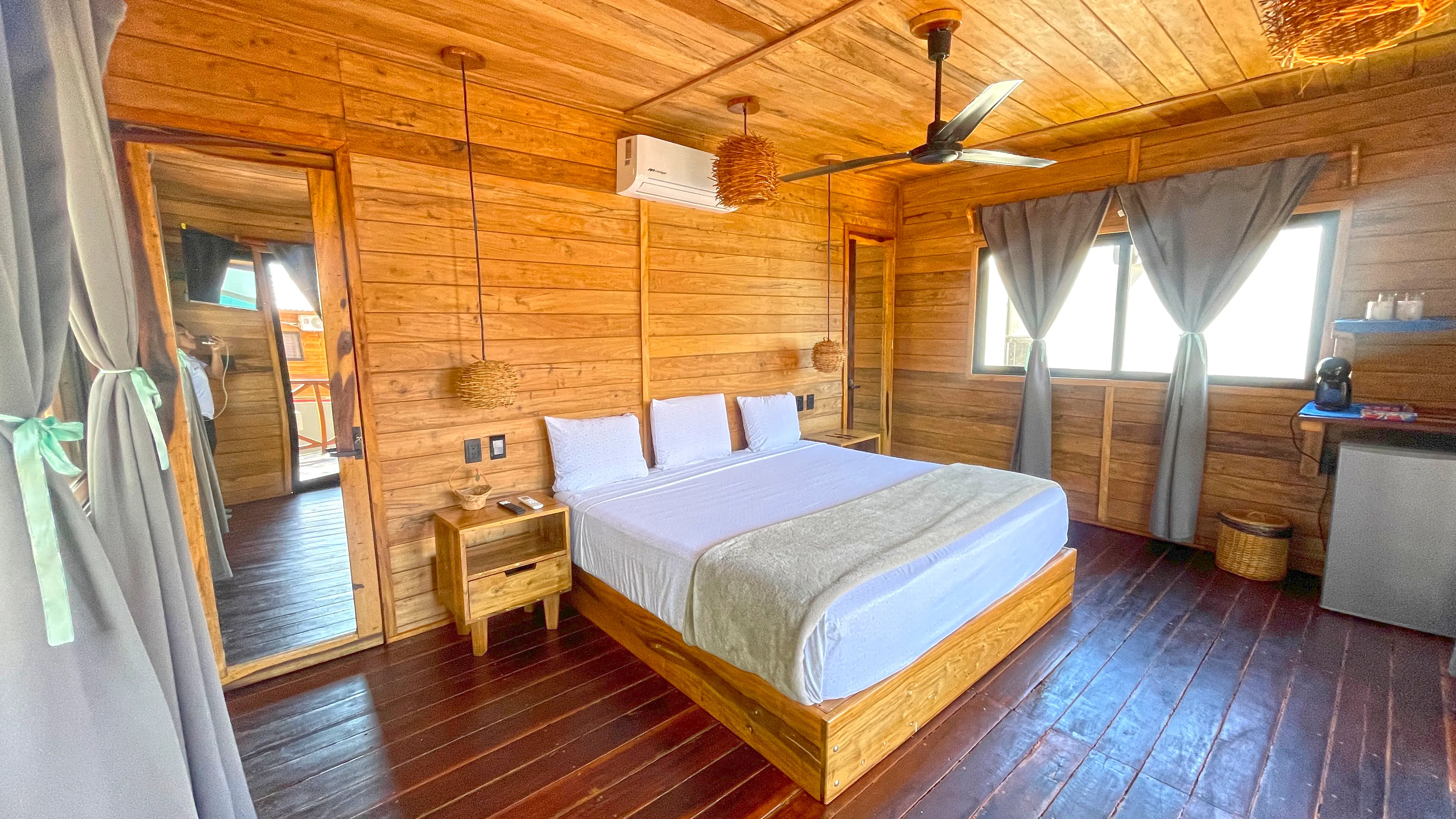 B1 · Bungalow 1 Iguana a pie de Laguna Amazing view 3