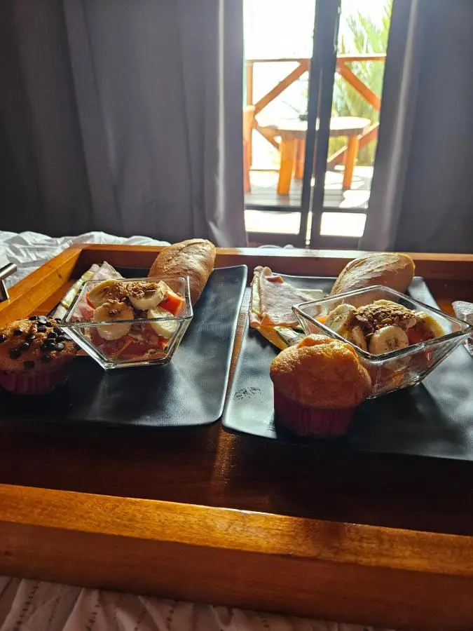 DESAYUNO INCLUIDO Y FRIGOBAR