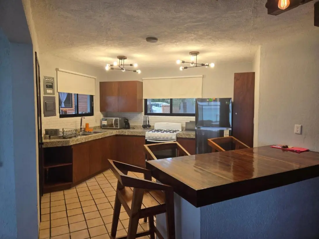 Suite 11 2